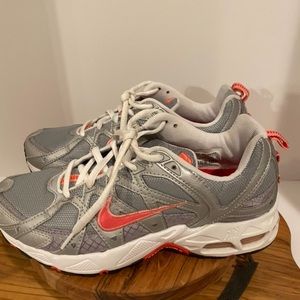 Nike Max Air Trail Running 7 1/2-Offers Welcomed.